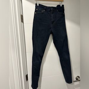 Zara skinny jeans. Like new worn a handful of times.